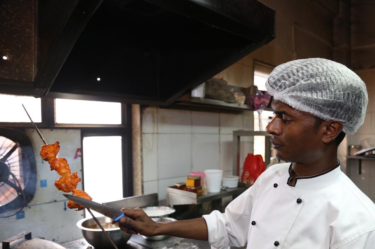 بانفيل Hotel Saheb المظهر الخارجي الصورة